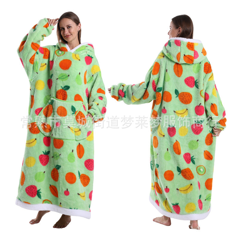 Une génération de sweat à capuche imprimé décontracté, vêtement d'hiver épais et long, chemise de nuit pour couple adulte, étiquetage TK transfrontalier
