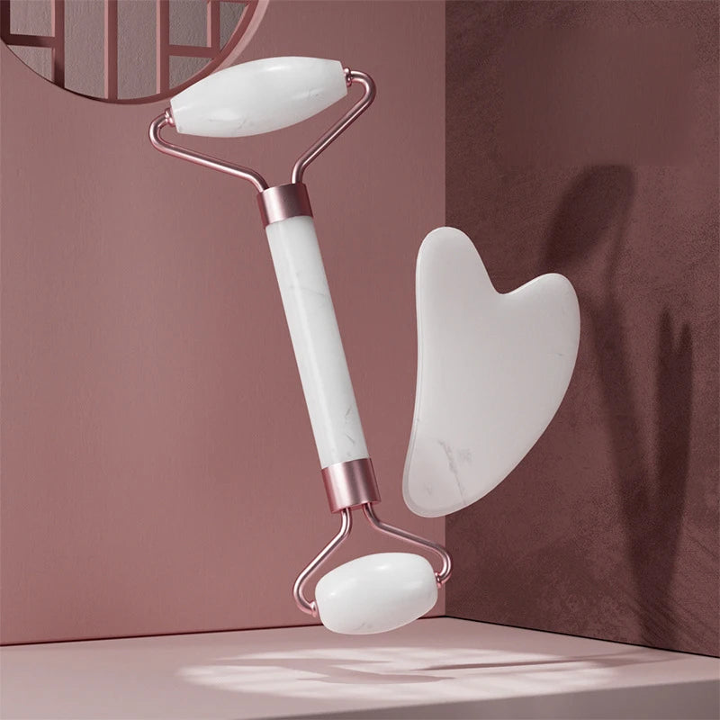 Rouleau de massage pour le visage et le cou et planche Gua Sha en résine (imitation jade ou cristal, non rose) - Outils de soin pour la peau à double embout.