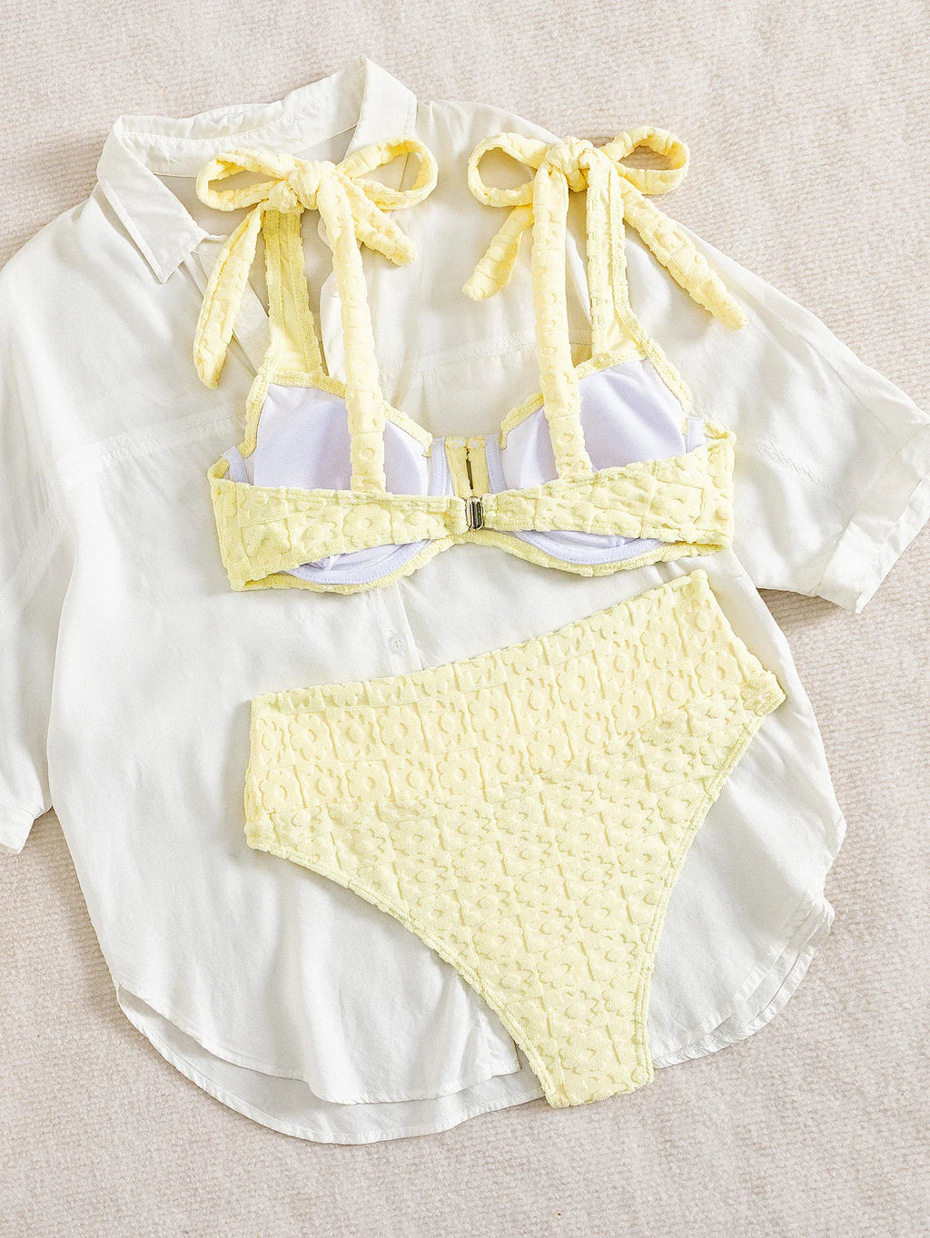 Ensemble de bikini jaune sexy 2026 pour femme, maillot de bain deux pièces à armatures, bretelles à nouer et taille haute. »