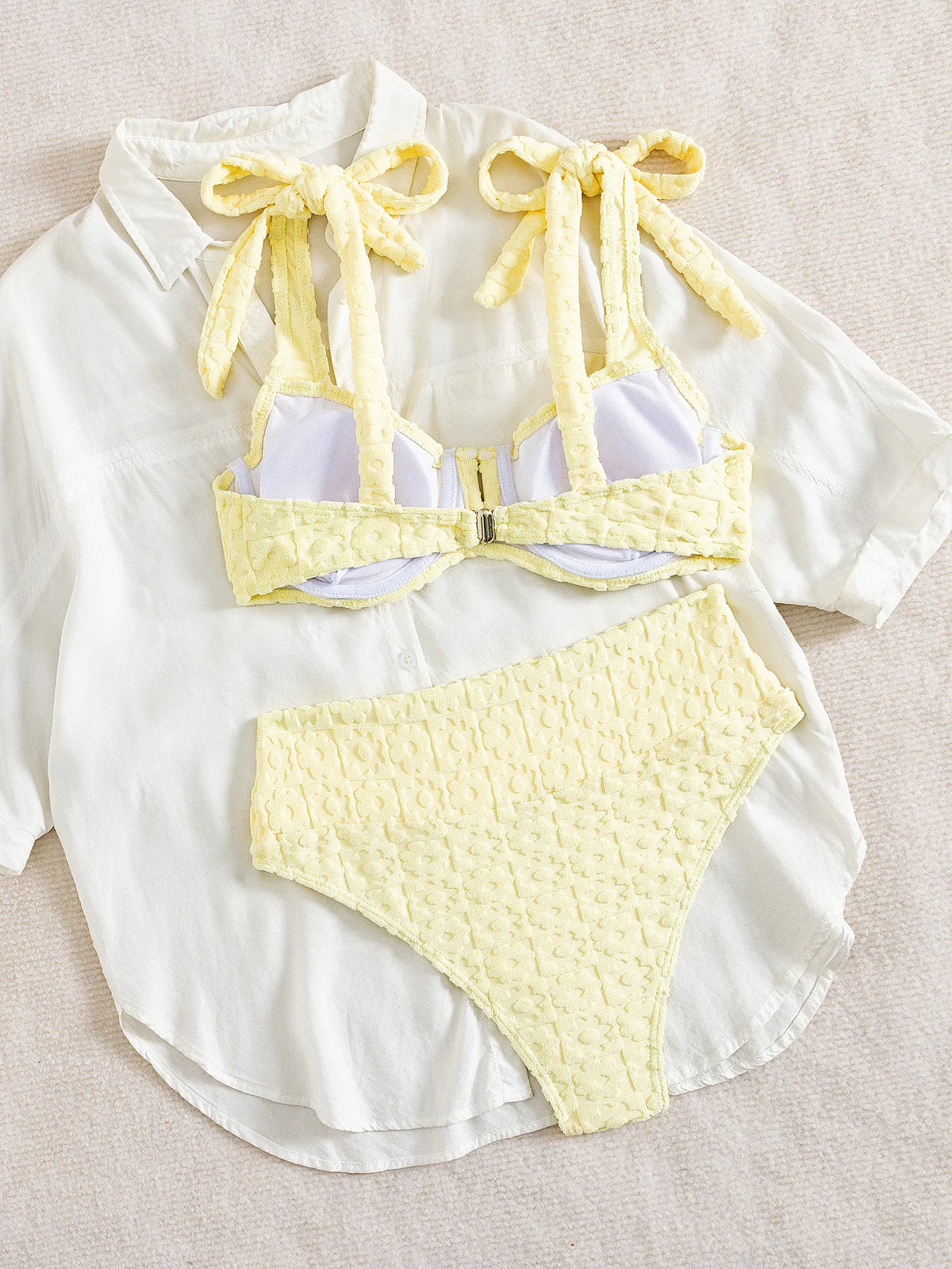 Ensemble de bikini jaune sexy 2026 pour femme, maillot de bain deux pièces à armatures, bretelles à nouer et taille haute. »
