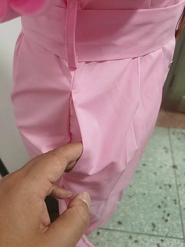Robe longue chemisier pour femme, col rabattu, manches courtes, ceinture à taille cintrée et coupe trapèze (style élégant, Y2K, streetwear, travail 2026). »